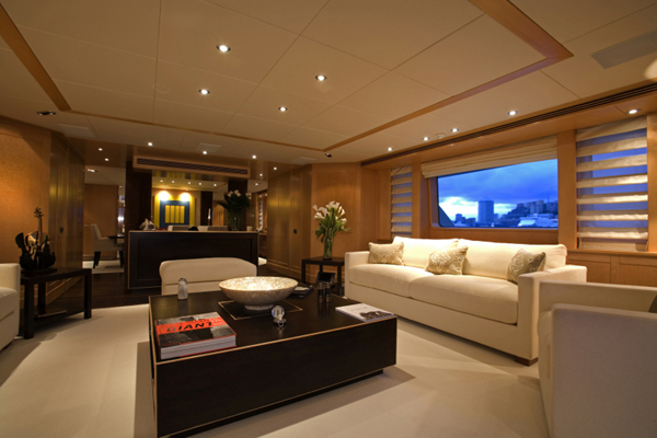 Motor Yacht Salon